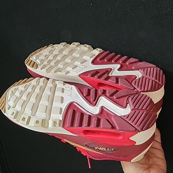 AIR MAX 90 LEATHER GS 'RED GOLD' Size 6.5y - Picture 7 of 9